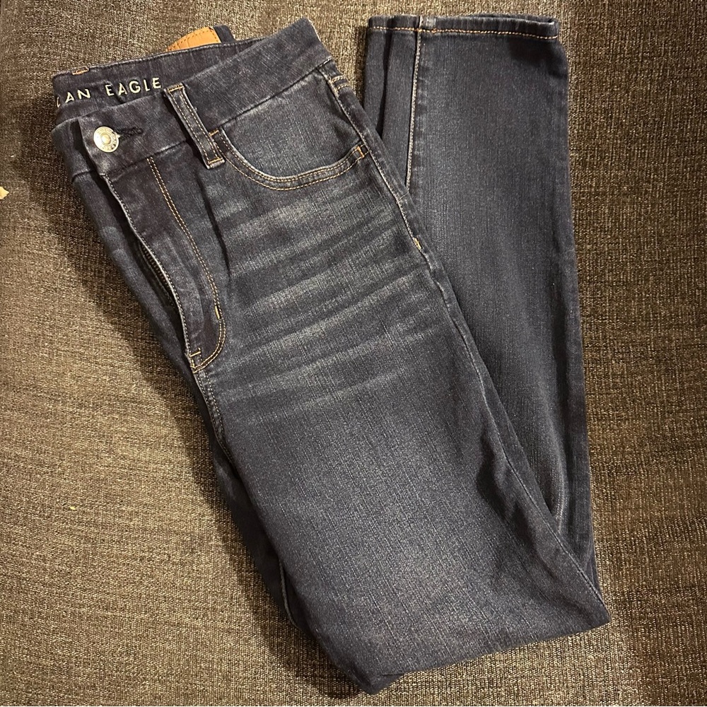 American Eagle 360 Next Level Denim, size 8 short